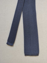 Afbeelding in Gallery-weergave laden, Roxy Ties cravate vintage en tricot de soie Made in Italy
