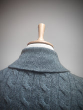 Afbeelding in Gallery-weergave laden, Suitsupply cardigan torsadé col châle en laine et cachemire M
