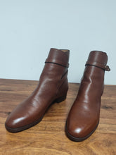 Afbeelding in Gallery-weergave laden, Tanino Crisci bottines Jodhpur en cuir grainé marron 36,5 FR Made in Italy
