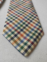 Charger l&#39;image dans la galerie, Drake&#39;s cravate vintage en soie à carreaux Made in England
