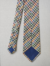 Carica l&#39;immagine nel visualizzatore di Gallery, Drake&#39;s cravate vintage en soie à carreaux Made in England
