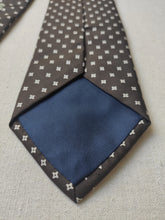 Charger l&#39;image dans la galerie, Drake&#39;s cravate vintage marron en soie Made in England

