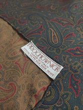 Carica l&#39;immagine nel visualizzatore di Gallery, Prochownick pochette en soie vintage à motif paisley Made in Italy
