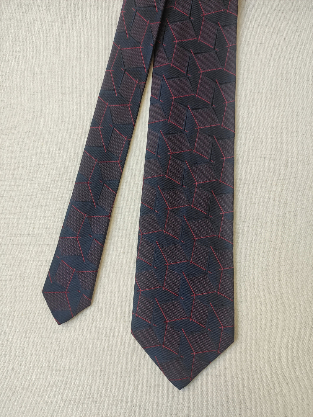 Charvet cravate marine texturée en soie Made in France