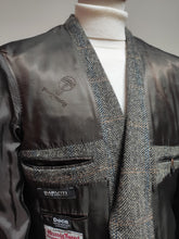 Afbeelding in Gallery-weergave laden, Harris Tweed X Mario Barutti blazer chevrons à carreaux en laine 52
