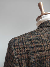 Charger l&#39;image dans la galerie, Harris Tweed X Mario Barutti blazer marron à carreaux en laine 50
