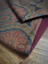 Charger l&#39;image dans la galerie, Etro Milano écharpe double face vintage paisley en cachemire et soie Made in Italy
