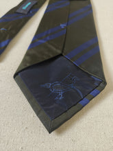 Afbeelding in Gallery-weergave laden, Façonnable cravate club kaki en pure soie Made in Italy
