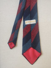 Charger l&#39;image dans la galerie, Kinloch Anderson cravate vintage en laine Made in Scotland
