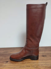 Afbeelding in Gallery-weergave laden, Carmina Albaladejo bottes cavalières en cuir lisse marron 3,5 UK / 36 FR
