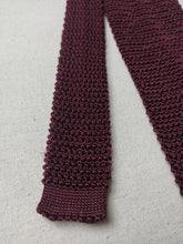 Afbeelding in Gallery-weergave laden, Battistoni cravate bordeaux vintage en tricot de soie Made in Italy
