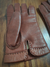 Charger l&#39;image dans la galerie, Gants vintage en cuir lisse marron T. 8,5
