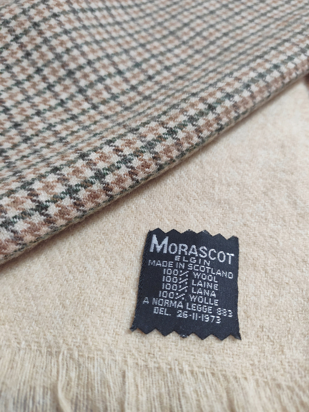 Morascot Elgin écharpe unie beige 100% laine Made in Scotland