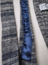 Afbeelding in Gallery-weergave laden, Givenchy Gentleman Paris cravate large vintage en maille 100% laine
