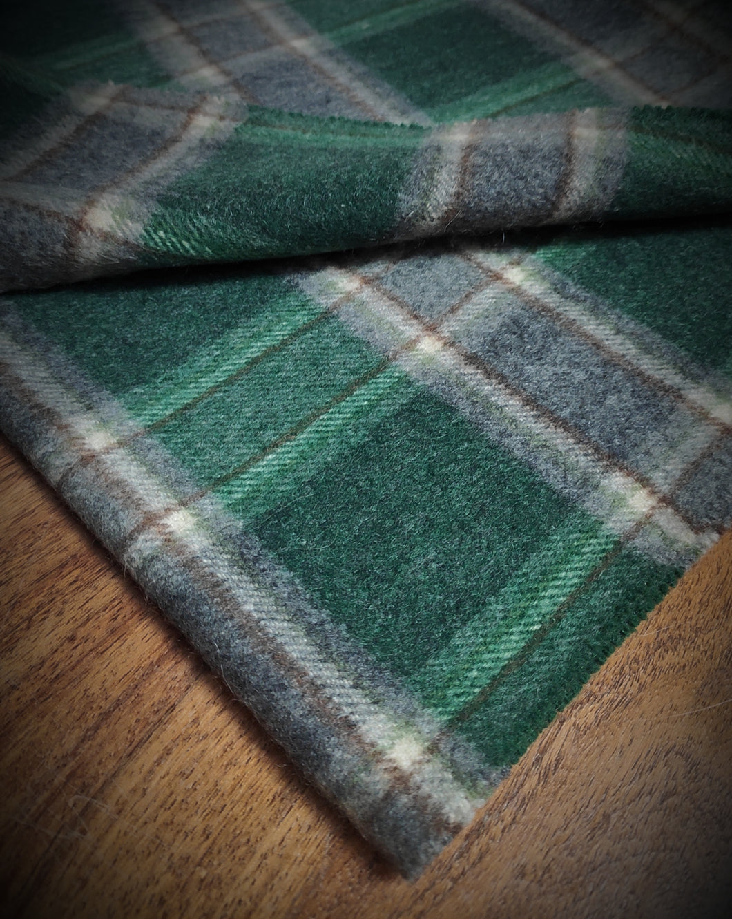 Crombie écharpe à carreaux en cachemire Made in Scotland