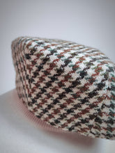 Charger l&#39;image dans la galerie, Dunn &amp; Co X Harris Tweed casquette plate en laine 57
