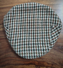 Carica l&#39;immagine nel visualizzatore di Gallery, Dunn &amp; Co X Harris Tweed casquette plate en laine 57
