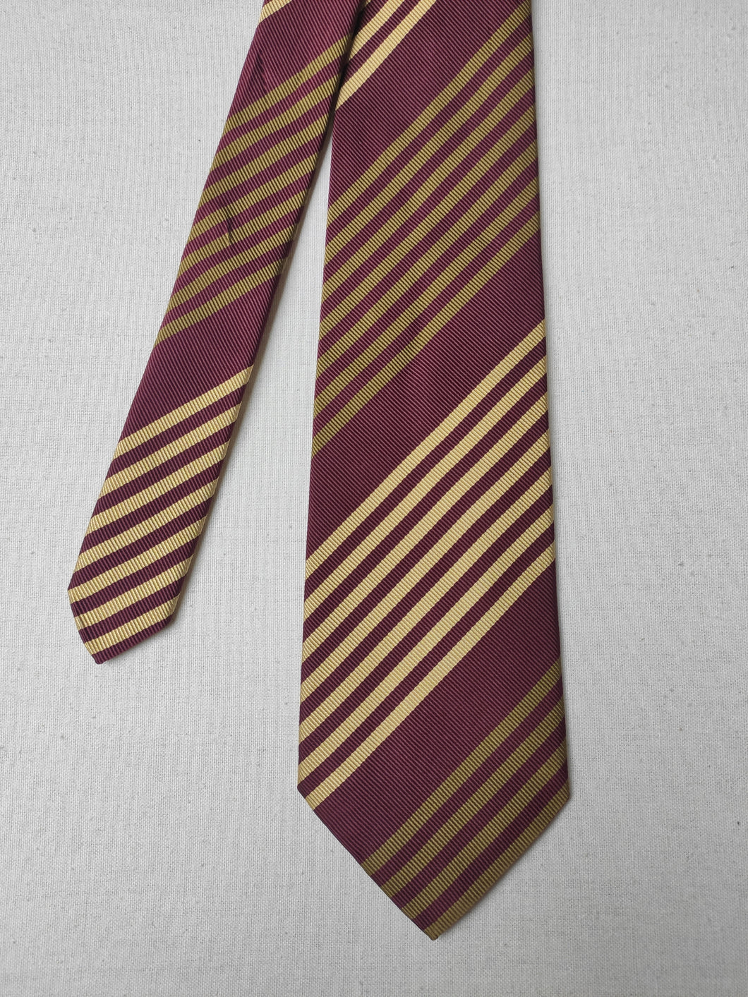 Drake's cravate club vintage bordeaux en soie Made in England