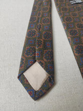 Charger l&#39;image dans la galerie, Capel Paris cravate vintage en soie à motif floral Made in Italy
