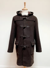 Carica l&#39;immagine nel visualizzatore di Gallery, Gloverall manteau duffle-coat marron en laine Made in England 48

