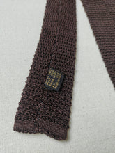 Charger l&#39;image dans la galerie, Cravate vintage marron  en tricot de soie Made in Italy
