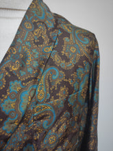 Charger l&#39;image dans la galerie, Piccadilly Lyon robe de chambre vintage à col châle en pure soie M /L
