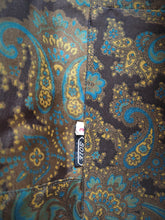 Charger l&#39;image dans la galerie, Piccadilly Lyon robe de chambre vintage à col châle en pure soie M /L
