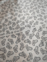 Charger l&#39;image dans la galerie, Duo de pochettes en soie à motif paisley Made in France
