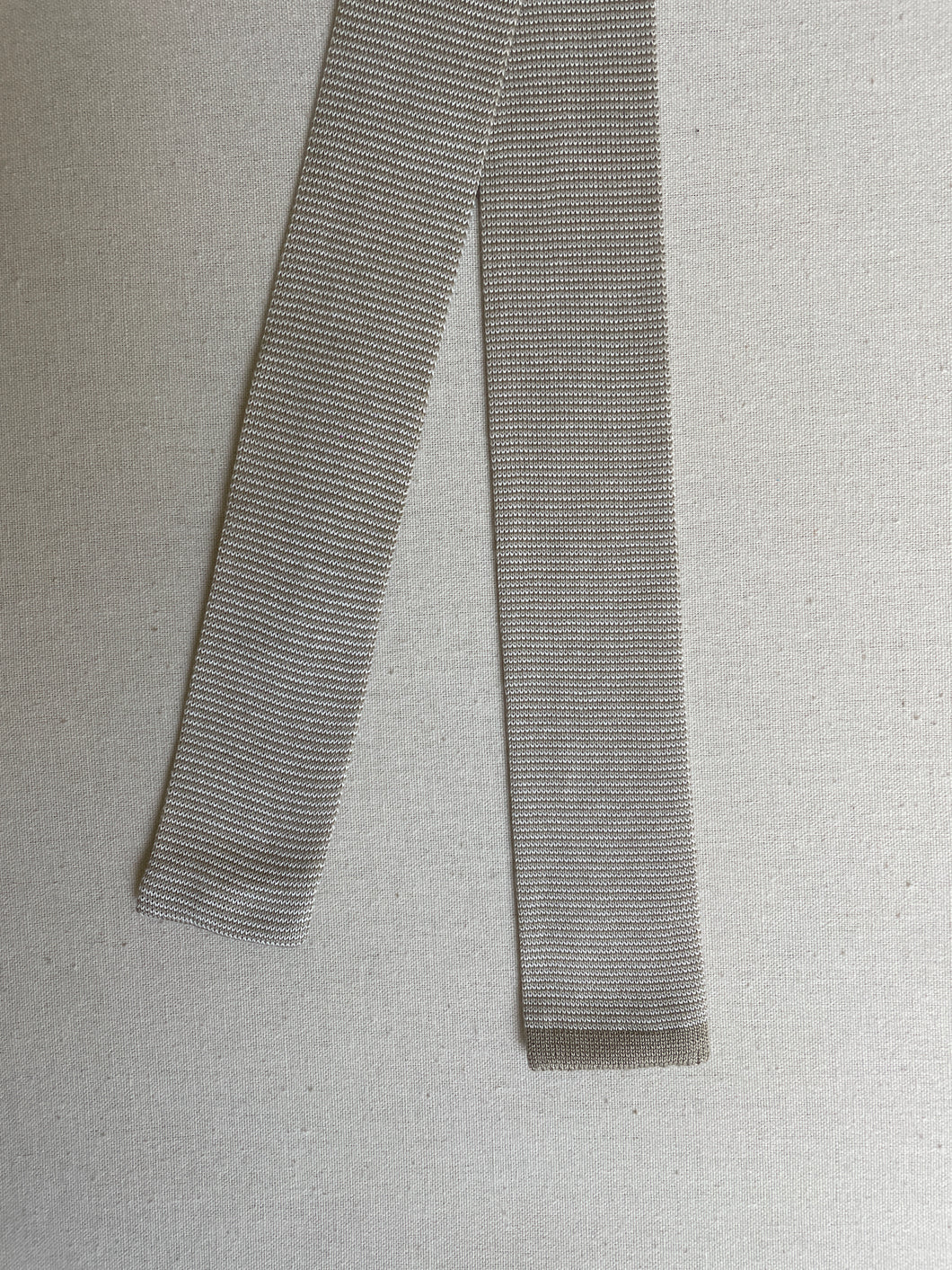 Corneliani cravate beige à bout carré 100% coton Made in Italy